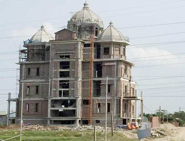 “Con voi đã lọt lỗ kim” một căn biệt thự nguy nga được xây dựng không có GPXD tại phường Phú Lương.