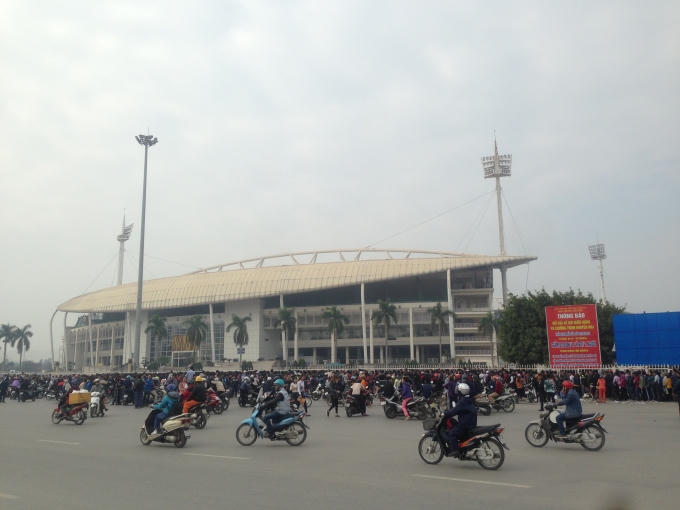 Toàn cảnh tước cửa sân VĐQG Mỹ Đình