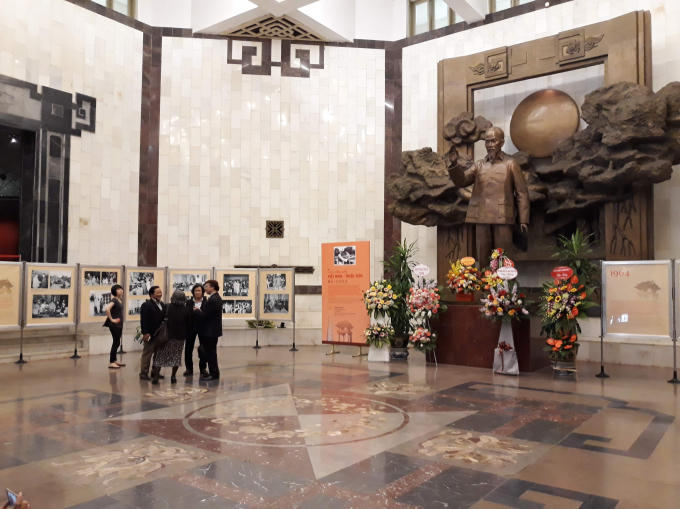 Triển lãm “Tình hữu nghị Việt Nam – Triều Tiên”.