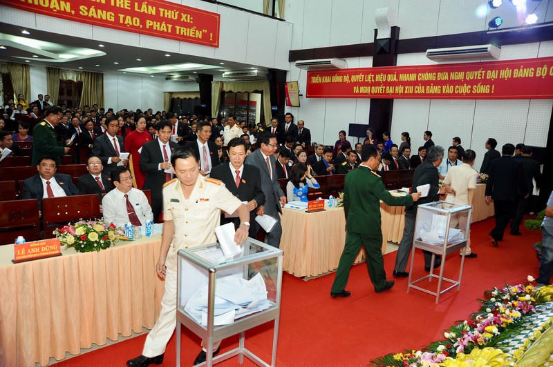 Đại hội đại biểu Đảng bộ tỉnh Bến Tre tiến hành bầu  Ban Chấp hành Đảng bộ tỉnh Bến Tre khóa XI, nhiệm kỳ 2020-2025.