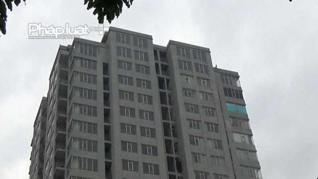 Xây dựng 4 căn hộ thông tầng 20 lên 21, xây dựng tầng 22 không có trong giấy phép xây dựng.