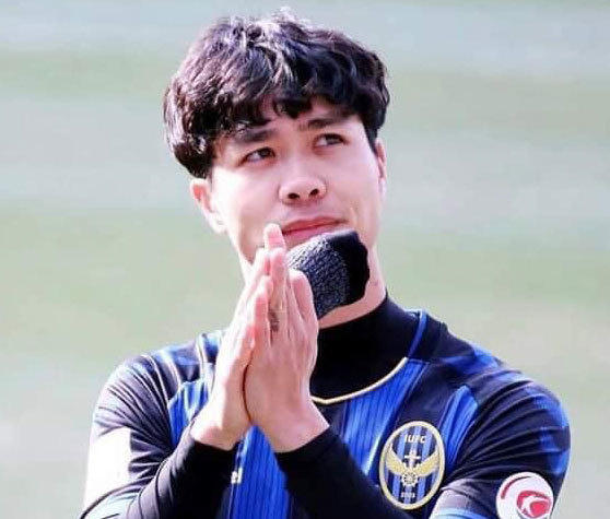 cùng lúc Công Phượng cũng "mất tích" ở K-League để khiến HLV Park Hang Seo phải đau đầu