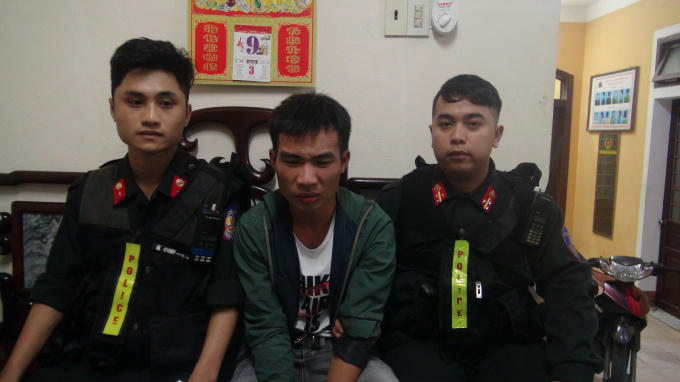 Đối tượng Cao Phú tại cơ quan Công an.