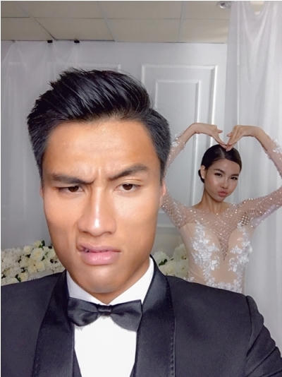 Hai người luôn vui vẻ và nhắng nhít bên nhau.
