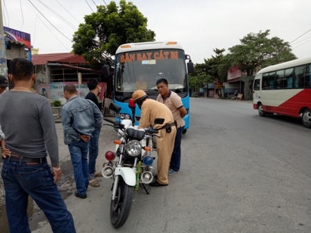 CSGT xử phạt vi phạm về hoạt động chở khách của loại phương tiện này.