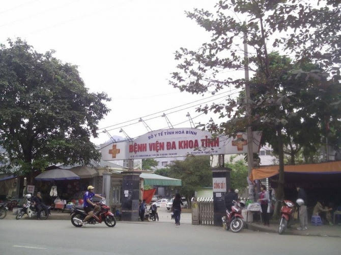 Bệnh viện đa khoa tỉnh Hòa Bình nơi xảy ra sự việc.