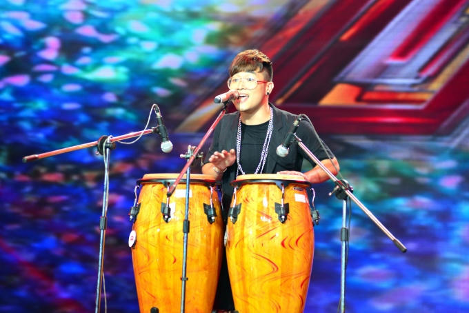 Ở hạng mục đơn Nam, “Hoàng tử RnB” Lê Hoàng Phong sẽ thể hiện nhạc phẩm Em và tôi theo phong cách RnB hiện đại với nhạc cụ trống và bản phối mới mẻ.