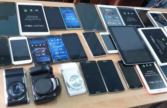 Đối tượng đột nhập trộm toàn bộ điện thoại smartphone của anh Hùng (ảnh minh hoạ)