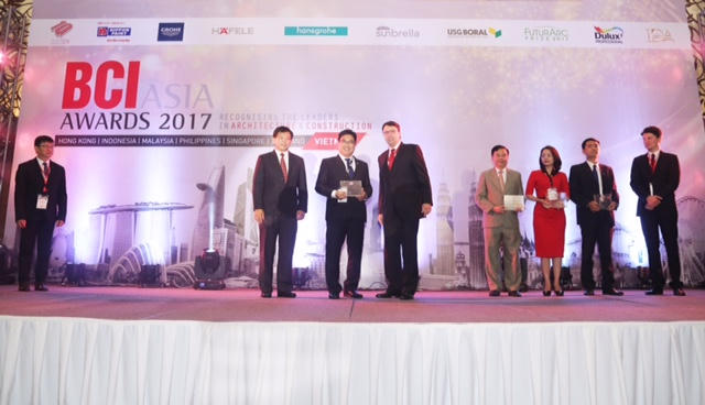 Tập đoàn Novaland vinh dự nhận giải giải thưởng BCI Asia Awards 2017 - Top 10 Chủ đầu tư Bất động sản tốt nhất Việt Nam 2017.