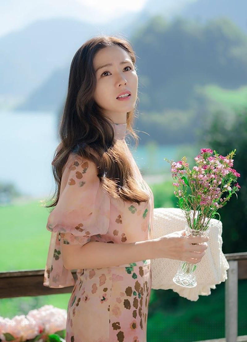 Son Ye Jin vượt qua nhiều mỹ nhân đình đám để đứng đầu danh sách “Mỹ nhân đẹp nhất thế giới 2020”.