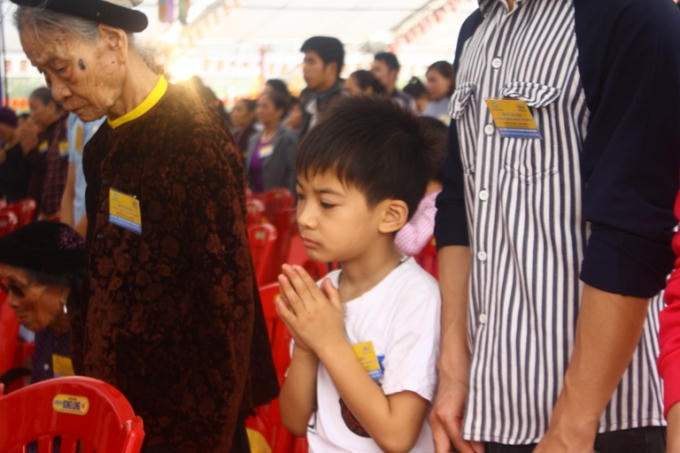 Quảng Ninh: H&agrave;ng vạn người tham gia Đại lễ cầu si&ecirc;u c&aacute;c nạn nh&acirc;n tử vong v&igrave; tai nạn giao th&ocirc;ng