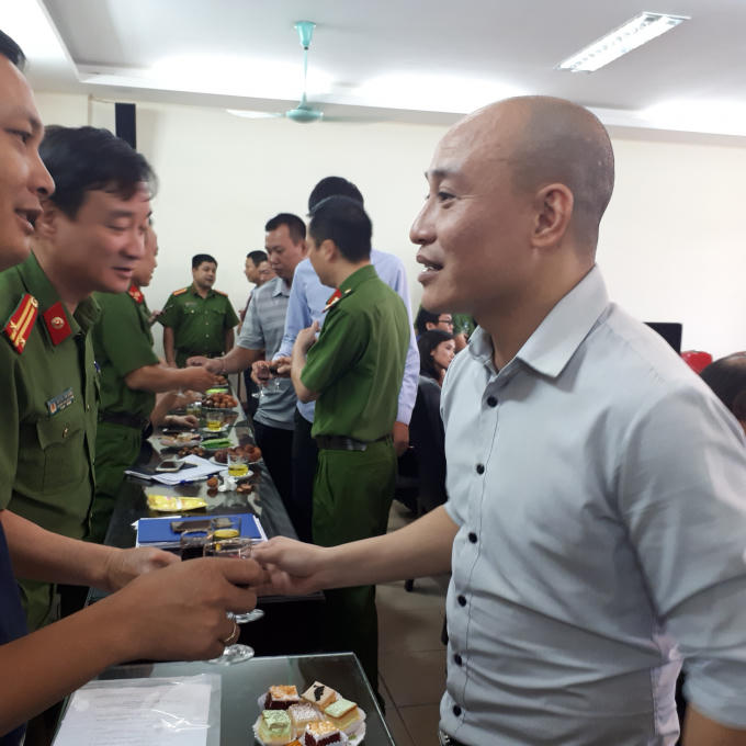 Nhà báo Phạm Quốc Cường, Tổng thư ký Chuyên trang điện tử Pháp luật Plus (Báo Pháp luật Việt Nam) tham dự buổi giao lưu gặp mặt.