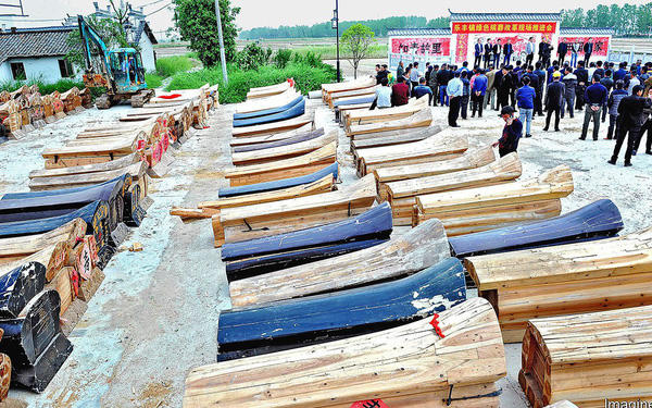 Trong khoảng 1986-2005, tỷ lệ hỏa táng tại Trung Quốc đã tăng từ 26% lên 53% tổng số các vụ chôn cất. Tại nhiều thành phố lớn, hỏa táng đã trở thành điều hiển nhiên khi chôn cất người quá cố.