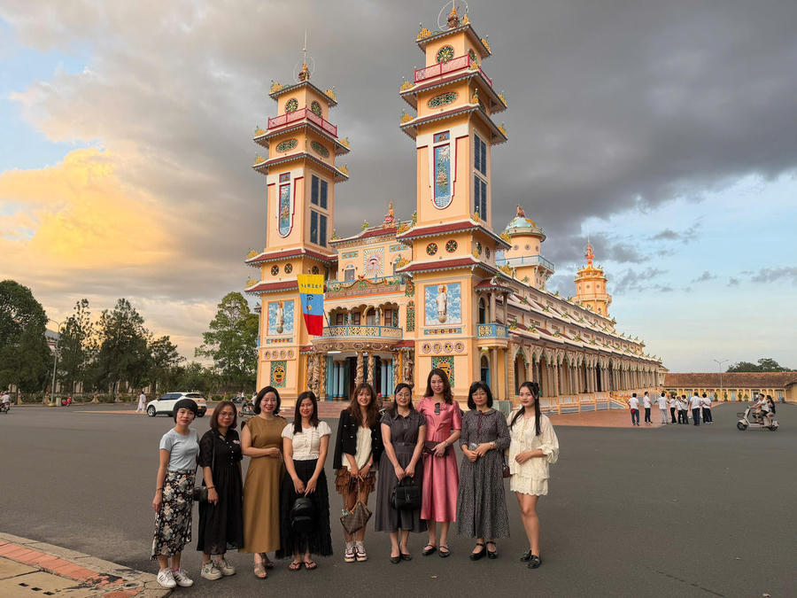 Toàn cảnh Tòa thánh Cao Đài. (Ảnh trong bài: P.V)