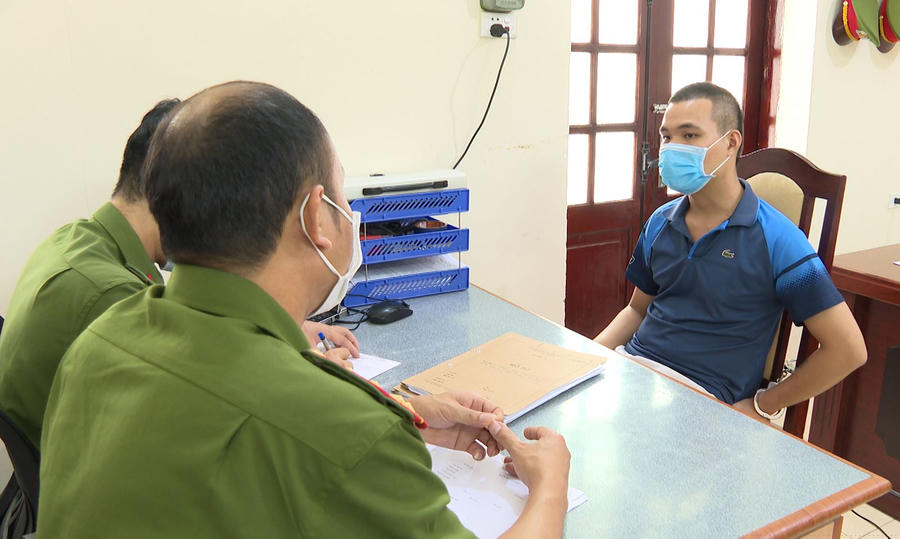Cơ quan Công an lấy lời khai đối tượng Ngô Văn Phương