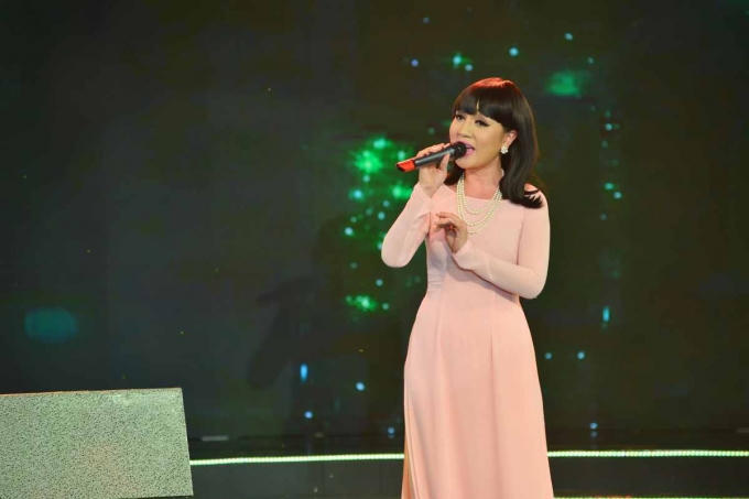 Nhật Kim Anh làm khán giả