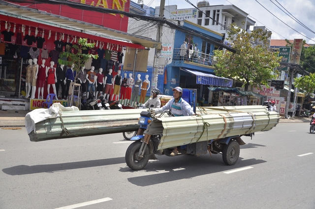 Hãi hùng “máy chém