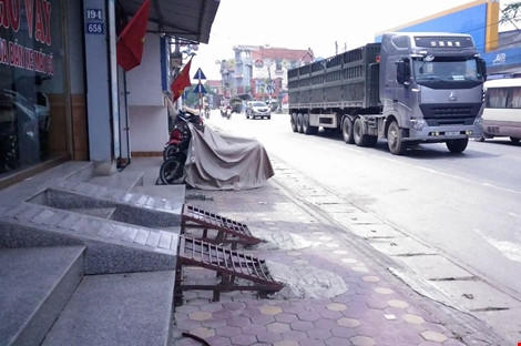 Hiện trường nơi xảy ra sự việc. (Ảnh: T.P).