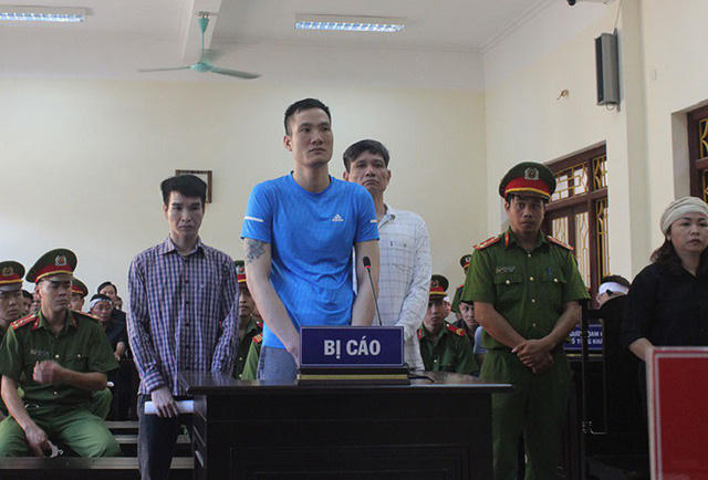 Các bị cáo tại phiên tòa.