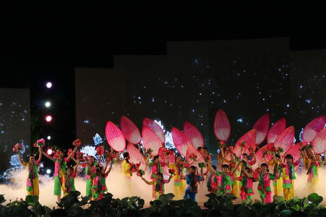 Tiết mục hát múa