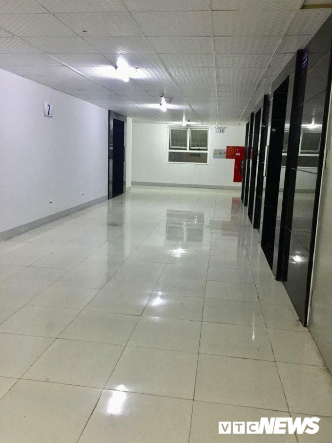 Sảnh hành lang chung cư rộng rãi.