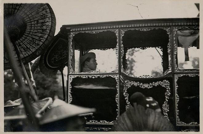 Hình chụp năm 1933: “Tôi chỉ là một diễn viên sân khấu, thi thoảng xuất hiện cho xôm trò chứ đâu phải là người đạo diễn?”