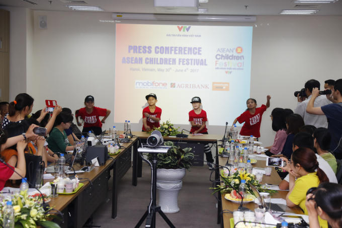 Liên hoan thiếu nhi ASEAN+ 2017 tổ chức lễ hội đường phố tại khu vực hồ Hoàn Kiếm