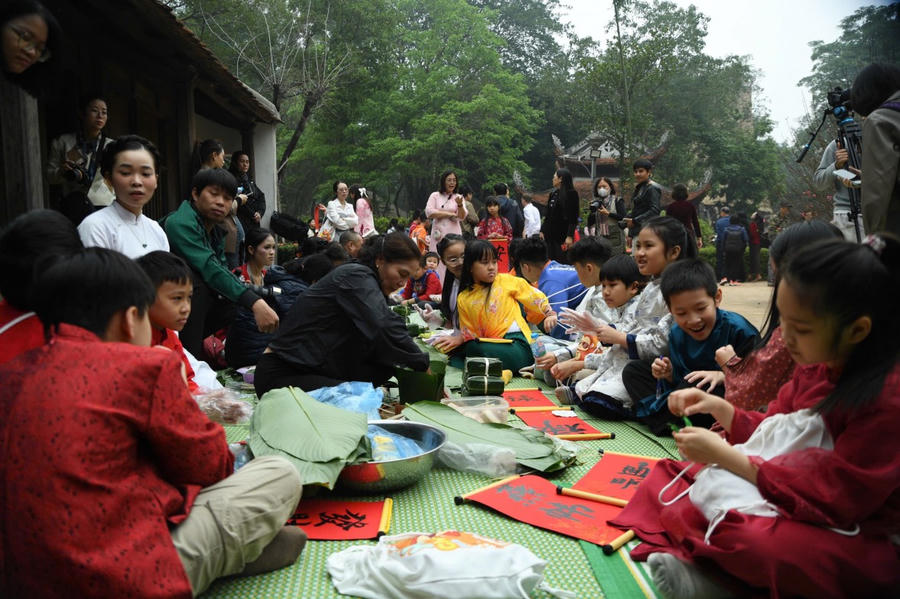 Lễ hội Xuân là dịp ta nhớ đến cội nguồn