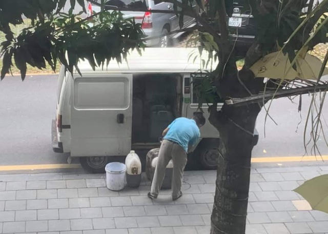 Dầu thải được nhiều người thu mua lại