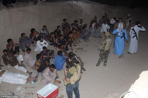 Theo báo cáo mới đây, IS sử dụng dân thường, trong đó có cả trẻ em tại Fallujah làm “lá chắn sống”. (Ảnh: AFP/Getty)