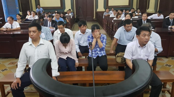 Các bị cáo tại phiên tòa. (Ảnh: báo Người lao động)