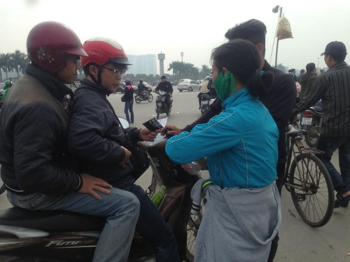 Một số dịch vụ bán vé ngoài đã được mọc lên.