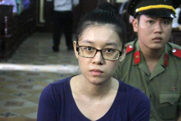 Bị cáo Thuỳ Dung khai đã bị điều tra viên "mớm cung".