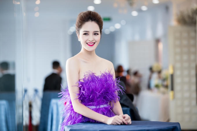 Với Hoàng Anh, danh hiệu Á hậu 2 đã mang lại cho cô rất nhiều cơ hội phát triển trong showbiz. Tuy nhiên, cô xác định showbiz không phải là con đường mình sẽ theo đuổi lâu dài. Cô muốn chọn một công việc phù hợp với ngành học để xây dựng sự nghiệp ổn định, vững chắc.