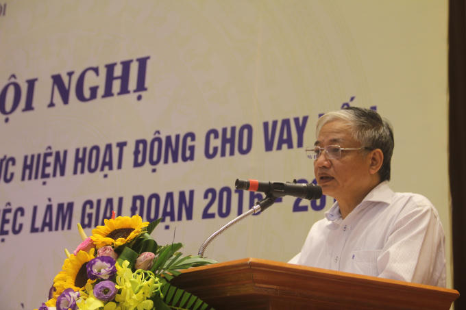 Thứ trưởng Bộ Lao động Thương binh và Xã hội Doãn Mậu Diệp phát biểu tại Hội nghị.