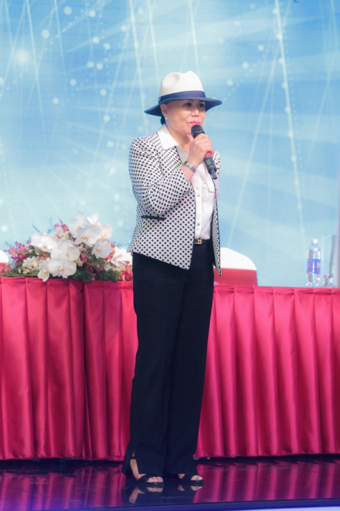 Thanh Tuyền cáo ốm, dời lịch làm liveshow tại TP HCM