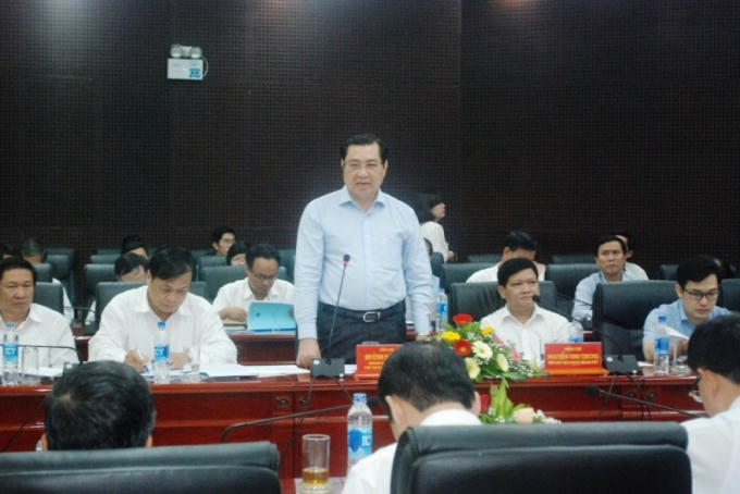 Chủ tịch UBND TP Đà Nẵng Huỳnh Đức Thơ (đứng) hy vọng ý kiến của thành phố sẽ mang lại nhiều cải tiến tốt hơn nữa trong lĩnh vực cải cách hành chính.