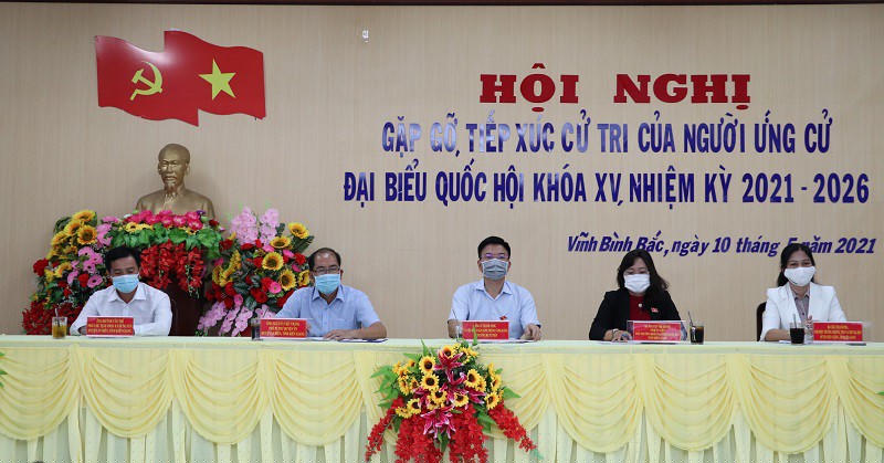 Các ứng viên ĐBQH Khoá XV tiếp xúc cử tri 3 xã Vĩnh Bình Bắc, Vĩnh Bình Nam, Bình Minh, huyện Vĩnh Thuận.