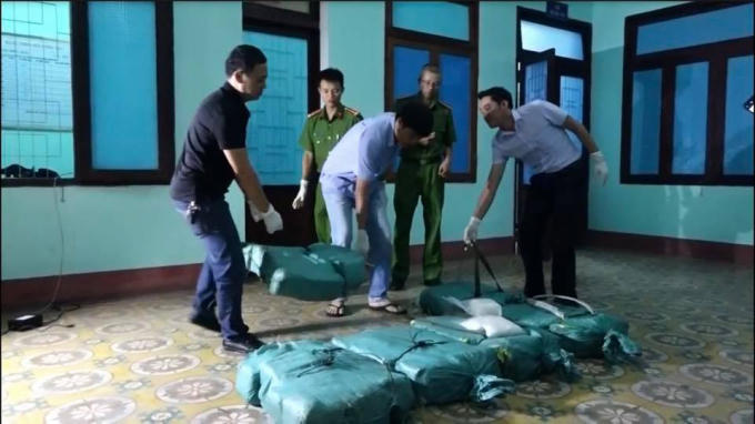 Hơn 300kg ma túy đá được phát hiện.