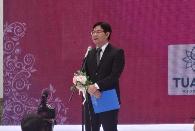 Đồng chí Nguyễn Văn Thắng, UVBTV Trung ương Đoàn, Thành ủy viên, Bí thư Thành đoàn Hà Nội phát biểu tại buổi lễ.