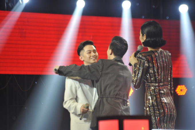 Không gian huyền bí, ma mị ngập tràn vòng Đối đầu với tiết mục của học trò Thu Phương