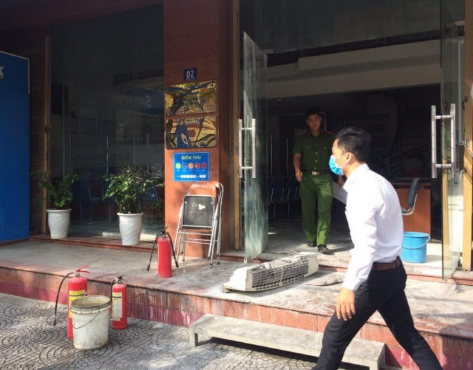 Hiện trường vụ hỏa hoạn tại chi nhánh ngân hàng.