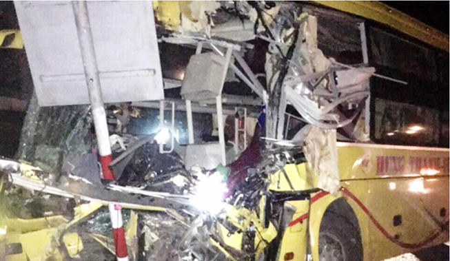 Hiện trường vụ tai nạn. (Ảnh: báo Pháp luật TP HCM)