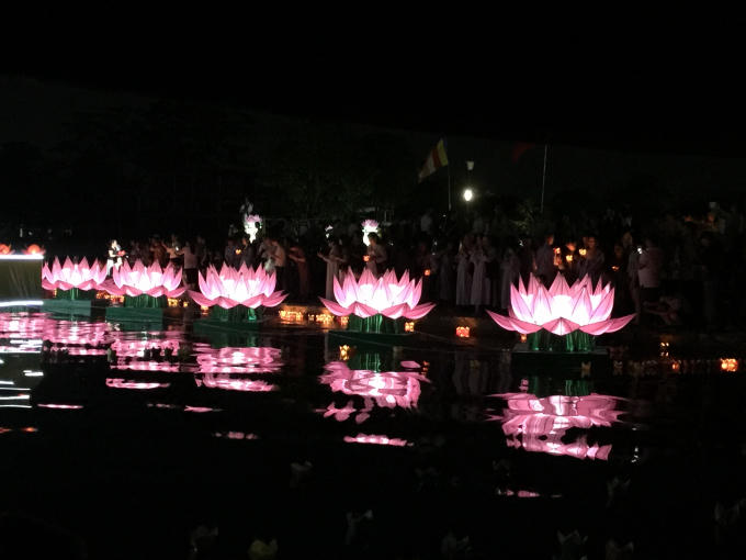 Festival Huế 2018: Nghiêm trang chương trình “Tỏa sáng niềm tin” - Cầu quốc thái dân an