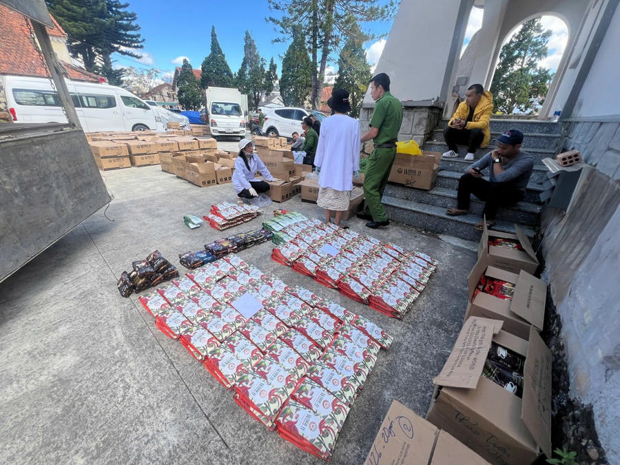 Tổng cộng có hơn 7 tấn cà phê nghi làm giả bị Công an Lâm Đồng bắt giữ. Ảnh: Phúc Khánh