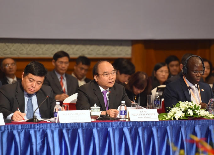 Thủ tướng Nguyễn Xuân Phúc yêu cầu các Bộ, ngành có biện pháp xử lý, giải quyết các kiến nghị của doanh nghiệp, “không phải nghe để biết, để đó”.