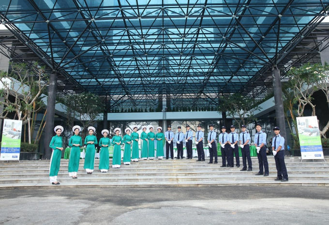 TTTM EcoLife Capitol khai trương ngày 23/12 đúng dịp Lễ giáng sinh cung cấp cho khách hàng không gian vui chơi, giải trí và dịch vụ mua sắm đa dạng, hấp dẫn.
