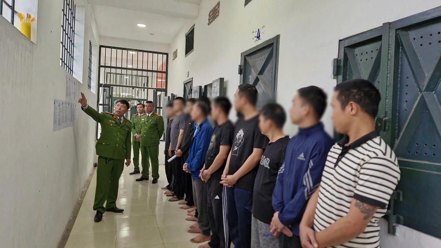 Những "cử tri đặc biệt" được đảm bảo quyền bầu cử - Ảnh Công an Nghệ An.