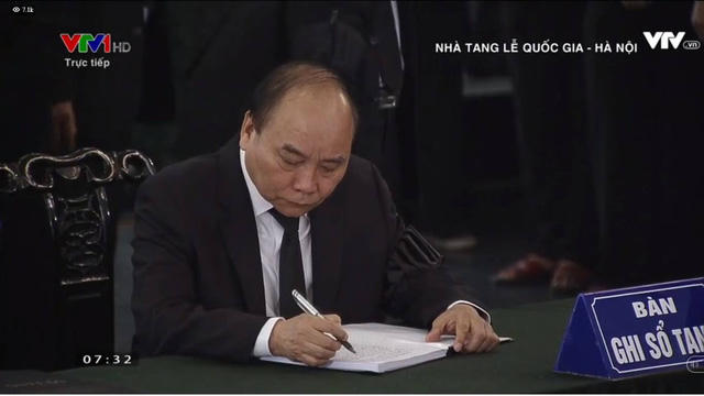 Đang diễn ra Lễ viếng nguy&ecirc;n Tổng B&iacute; thư Đỗ Mười