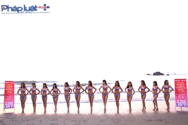 Người đẹp Ảnh Việt Nam sexy với bikini, khoe sắc dưới b&igrave;nh minh biển Cửa L&ograve;